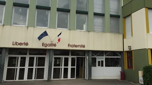 COVID-19 : 340 élèves touchés cette semaine dans les écoles de...